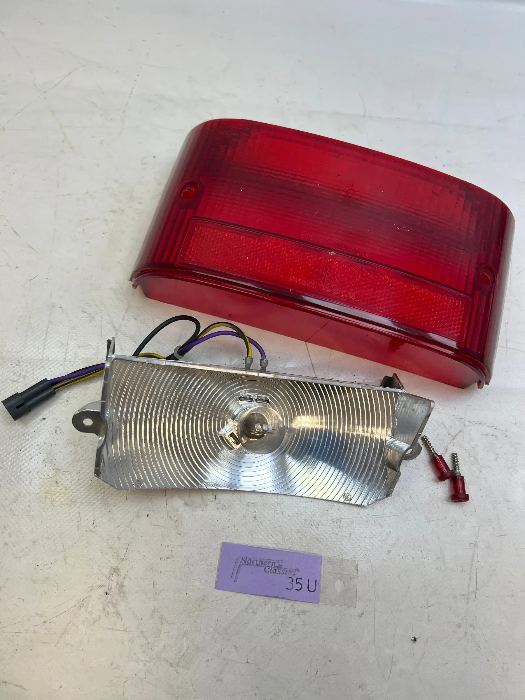 ORIGINAL VESPA COSA 1 & 2 RÜCKLICHT TRI.OM. 22.00.63 253798 (35u) - Bild 1